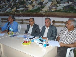 Di roja panela Konê Reş festîvala Mîr Celadet Bedirxan de li Duhokê bi Dr. Azad ji zankoya Selahedên, Dr. Selah Hiror ji zankoya Duhokê û Mehmûd Abdullah ji Amedê re Di roja panela Konê Reş festîvala Mîr Celadet Bedirxan de li Duhokê bi Dr. Azad ji zankoya Selahedên, Dr. Selah Hiror ji zankoya Duhokê û Mehmûd Abdullah ji Amedê re